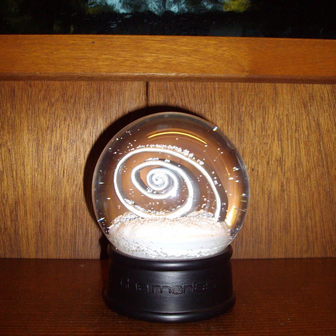 submarine swirl snow globe